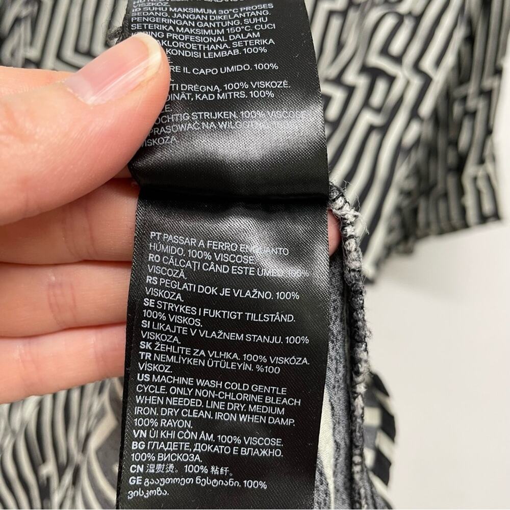 GP & J Baker X H&M Black & White Geometric Print Swing Mini Dress Womens 12 - Picture 4 of 9